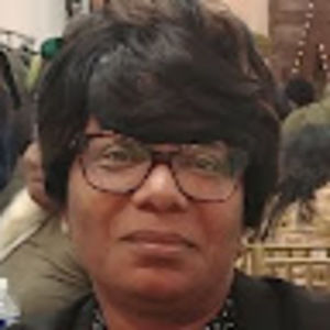 Meet your Posher, Roxanne